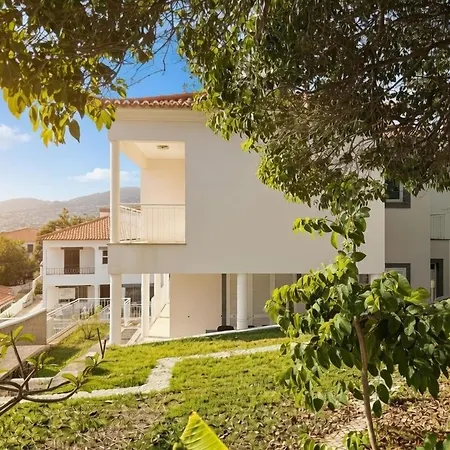 Villa Madeira *